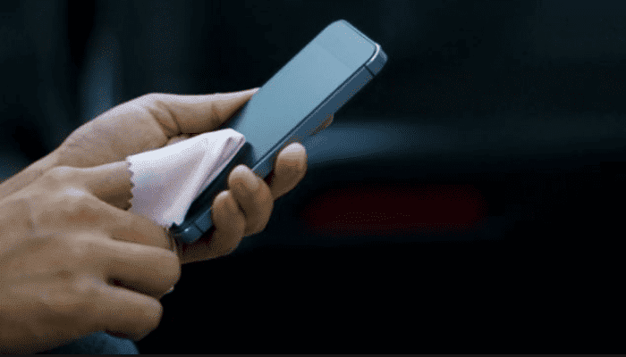 quitar las manchas negras de la pantalla del celular