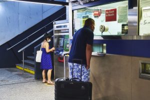 El metro permite las transacciones en efectivo