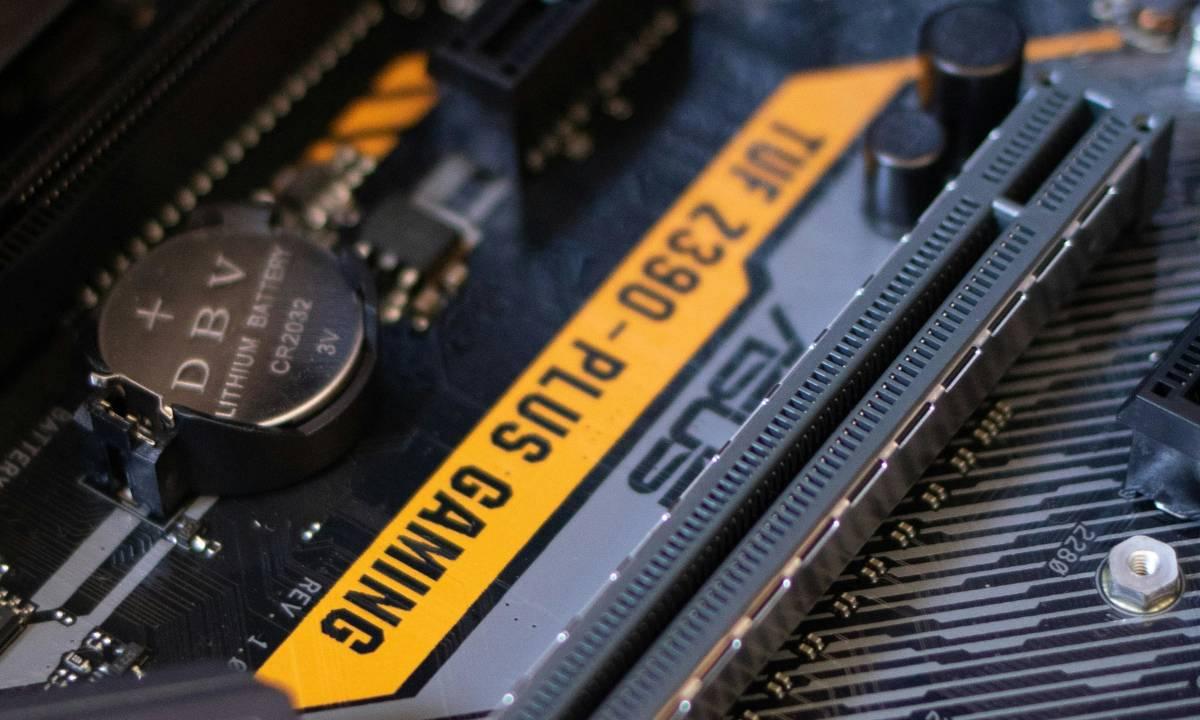 Problemas Linux 6.16 con placas ASUS
