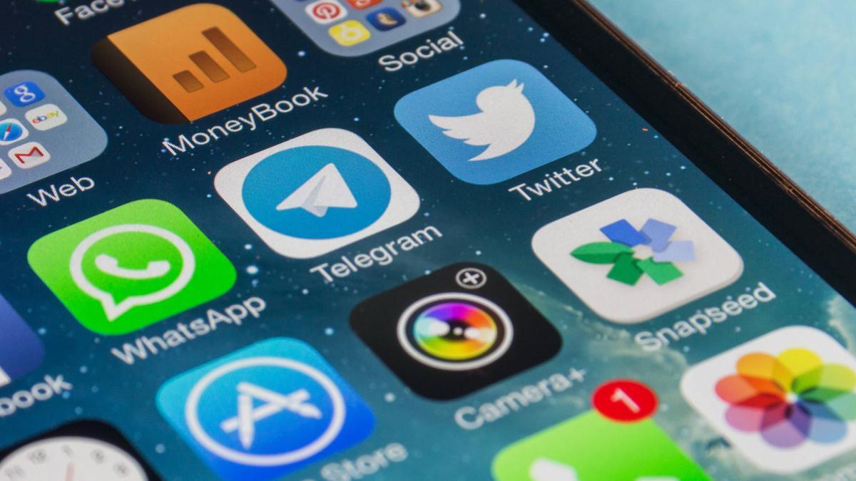 Enviar mensajes cruzados entre WhatsApp y Telegram