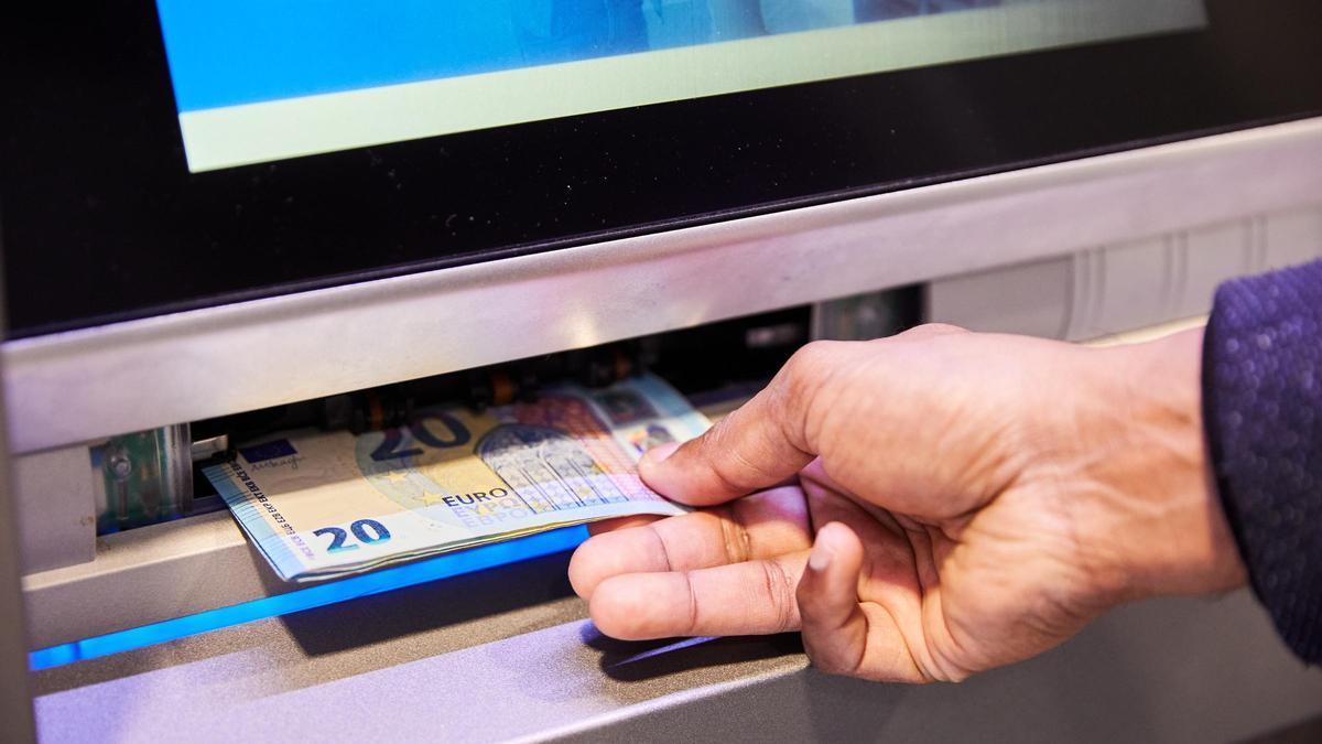 Estafa del billete en cajeros automáticos