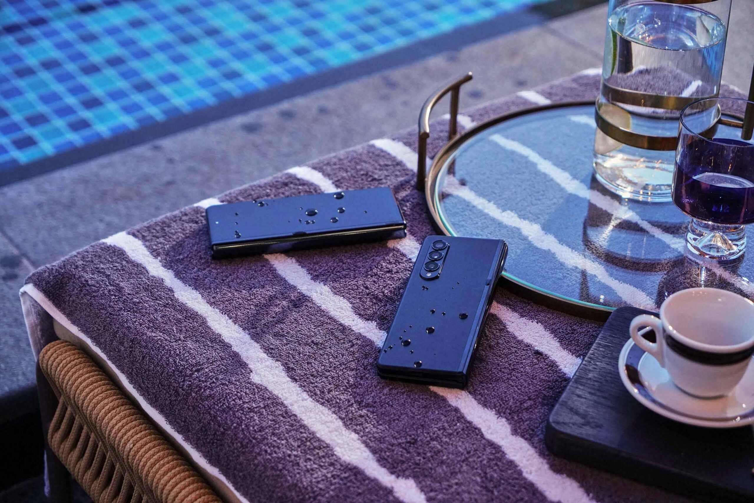 cómo se proteje un dispositivo contra el agua para que sea compatible con IPx8