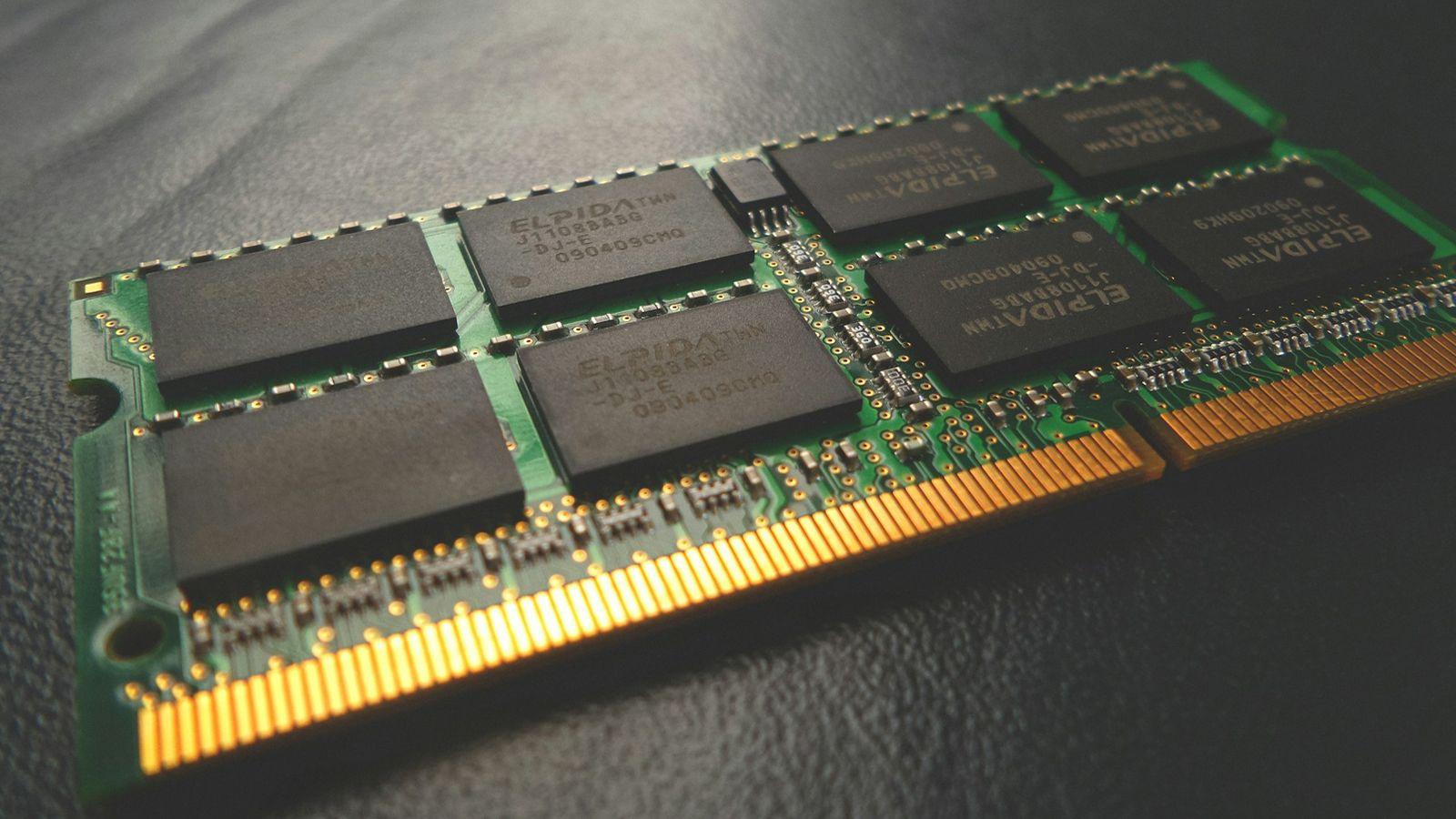 Disco RAM usando memoria volatil como almacenamiento ultrarrapido