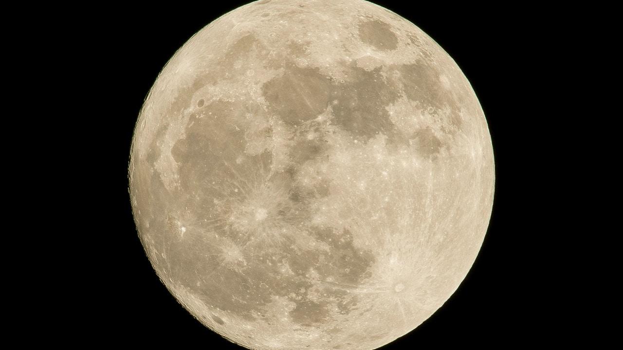 Ajustes del móvil para fotografiar la Luna