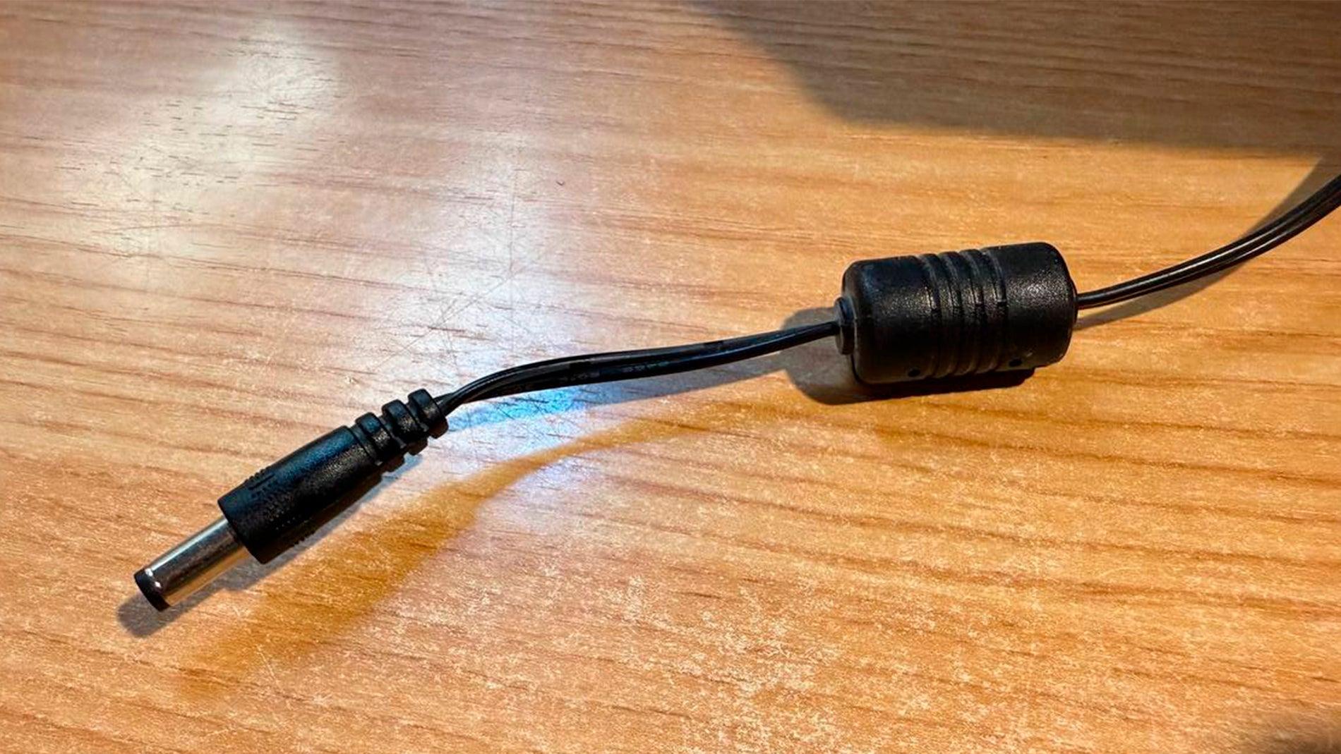 Cables con cilindros de ferrita Cables con cilindros de ferrita