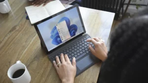 cómo activar o desactivar modo Eco de apps en windows 11