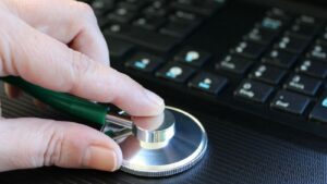 solucionar pantallazo azul windows 11 bsod reparar error sistema