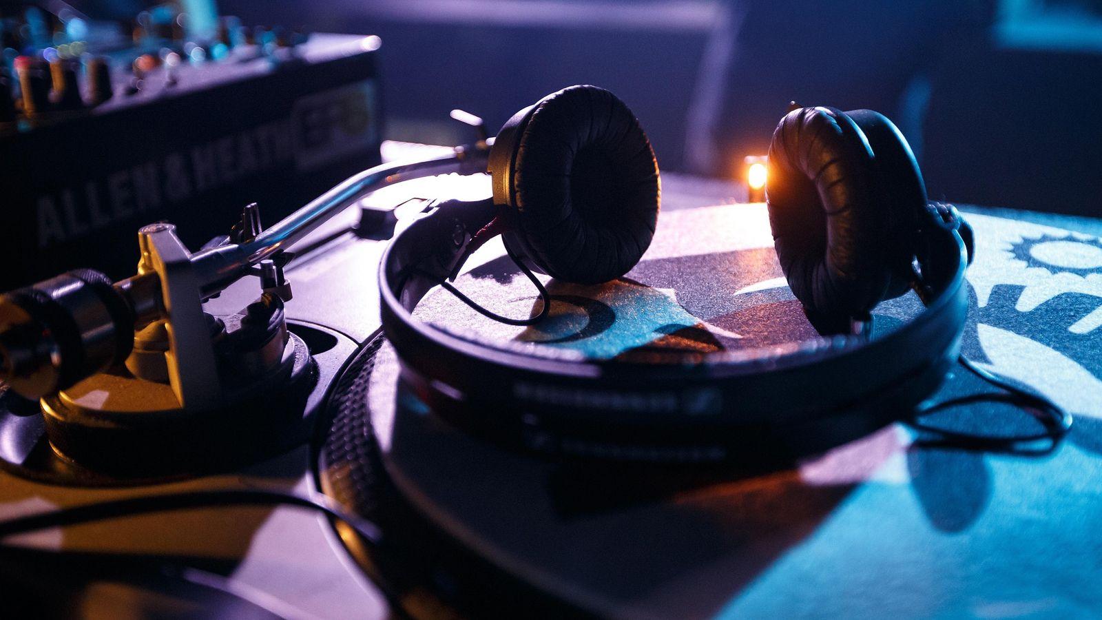 Riffle Studio
