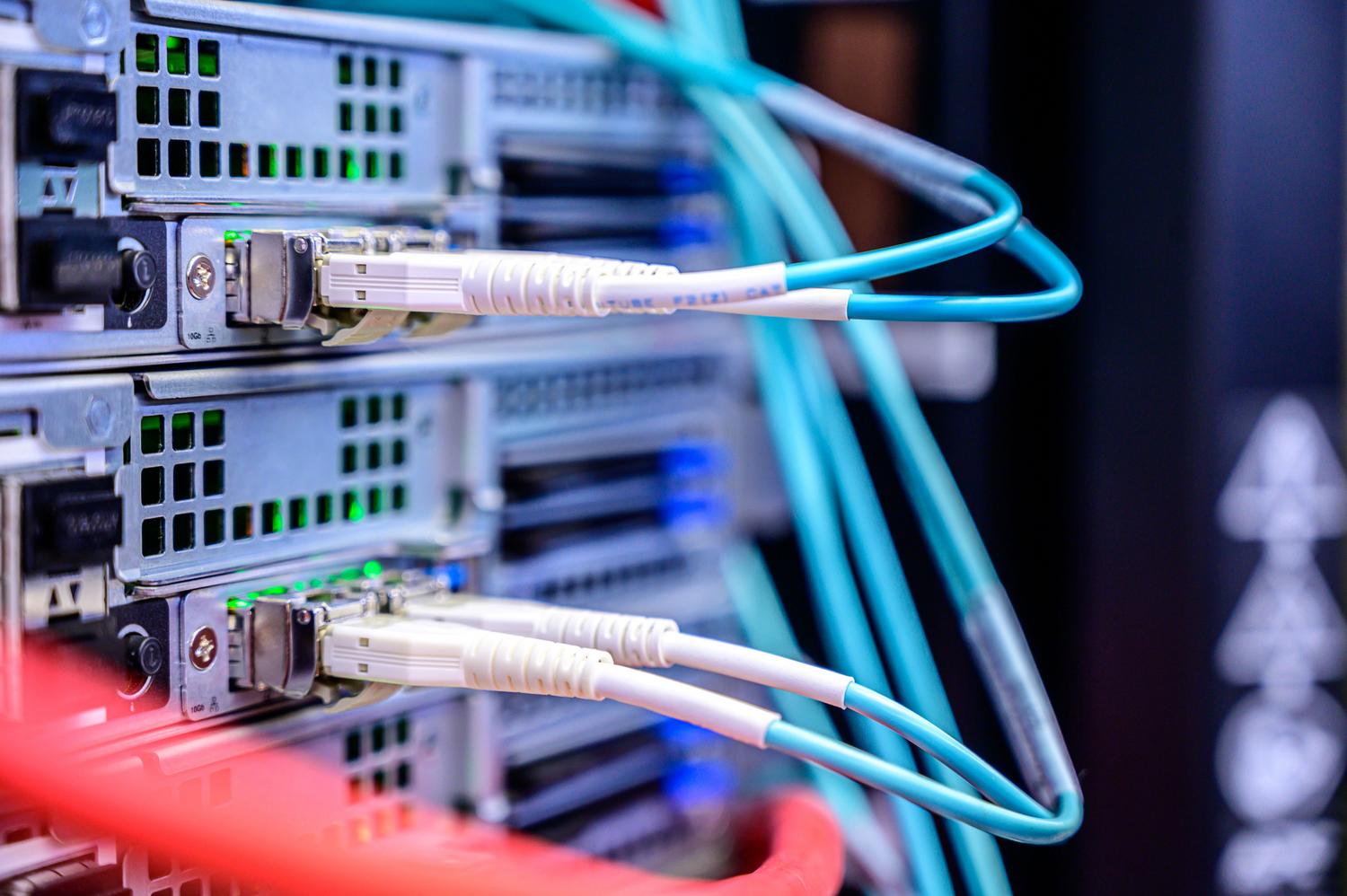 Conexiones de red de alta velocidad en un centro de datos para tráfico NFS y SMB